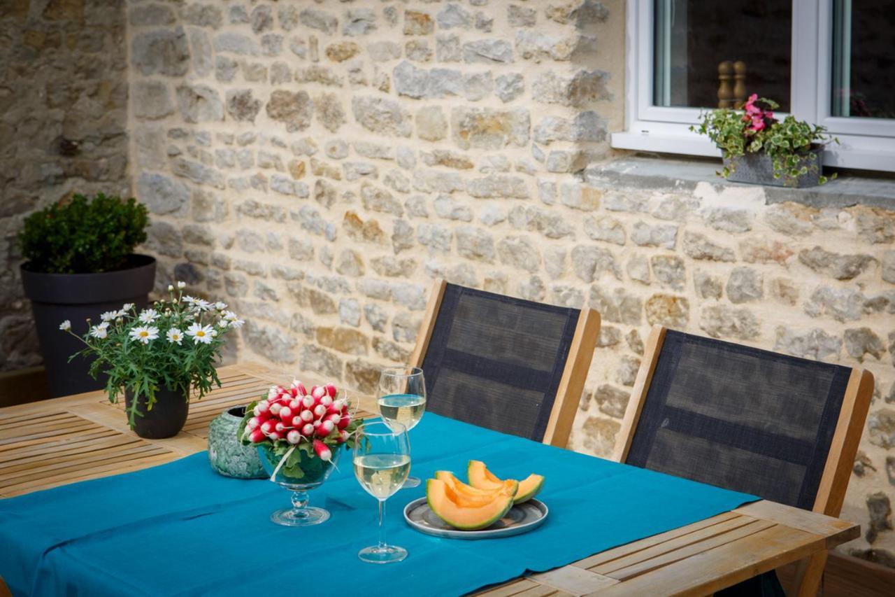 Gites De Charme Pour 2 Au Calme Aux Portes De Bayeux By Le Clos Poulain Nonant Exterior foto